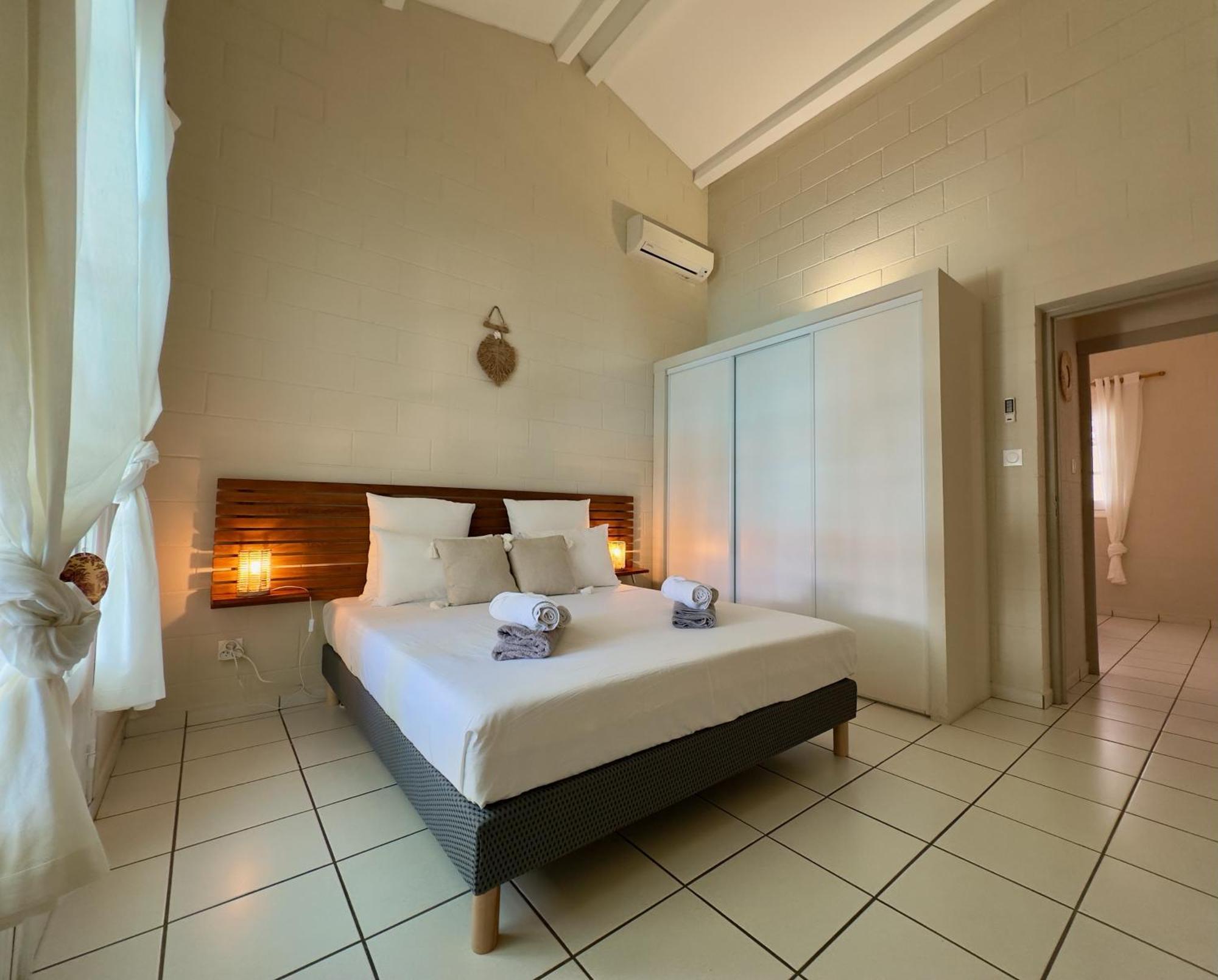 Maldives - Villa Avec Piscine En Plein Coeur De L Hermitage Сен Жилс ле Бен Екстериор снимка