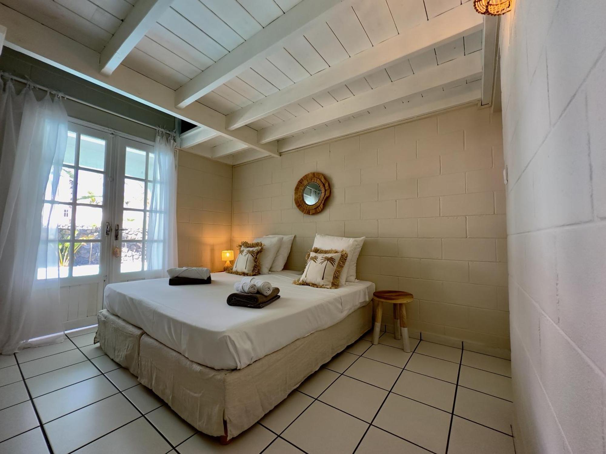 Maldives - Villa Avec Piscine En Plein Coeur De L Hermitage Сен Жилс ле Бен Екстериор снимка